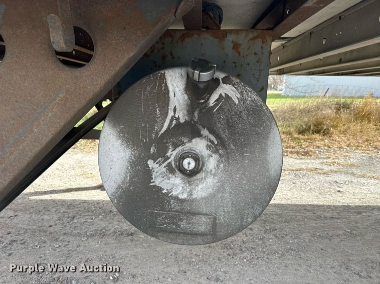 image for item OK9190 2007 Utility 3000R  refrigerated van trailer