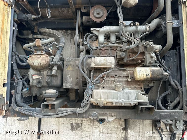 image for item OK9190 2007 Utility 3000R  refrigerated van trailer