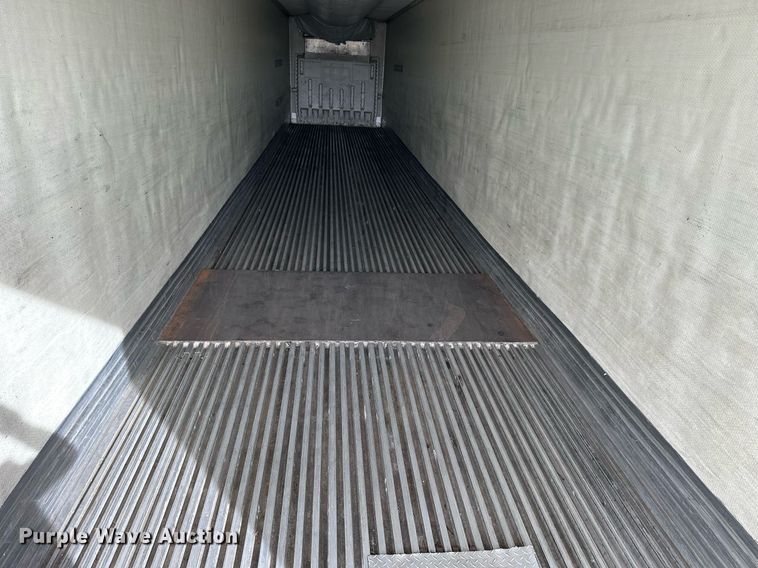 image for item OK9190 2007 Utility 3000R  refrigerated van trailer