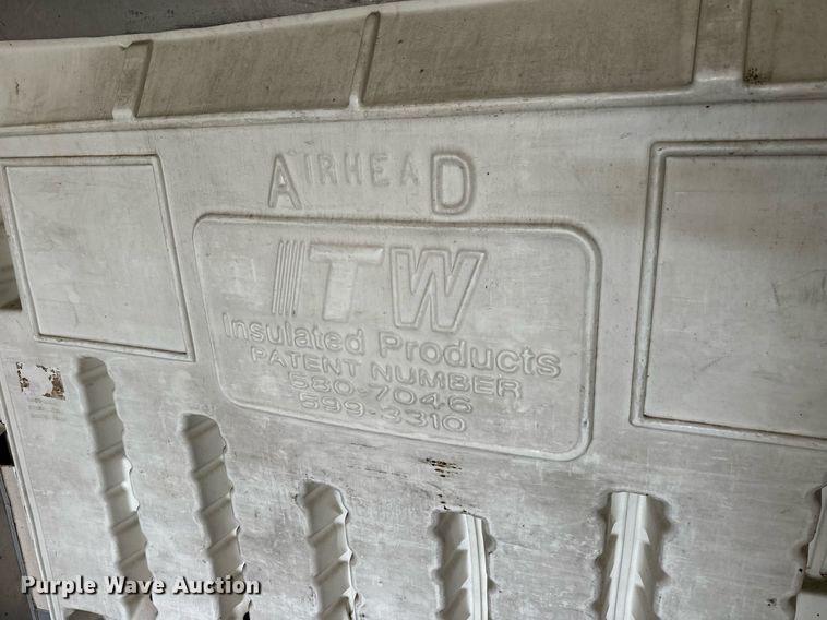 image for item OK9190 2007 Utility 3000R  refrigerated van trailer