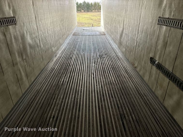 image for item OK9190 2007 Utility 3000R  refrigerated van trailer