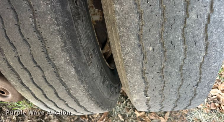 image for item OK9190 2007 Utility 3000R  refrigerated van trailer