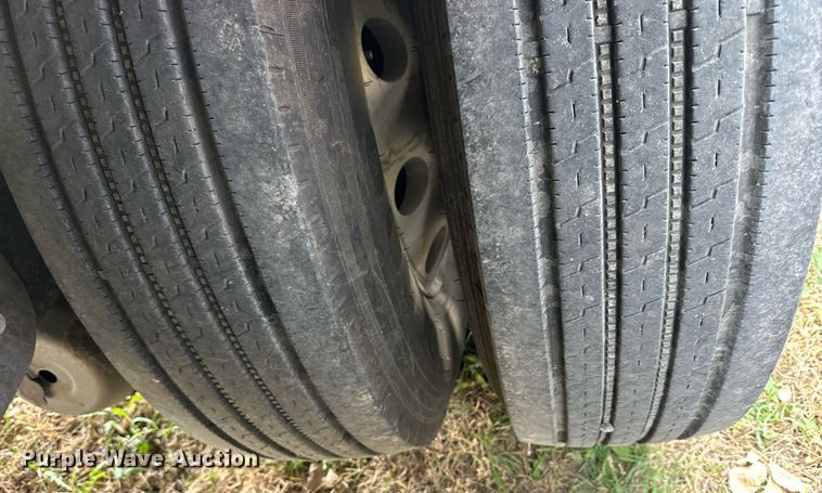 image for item OK9190 2007 Utility 3000R  refrigerated van trailer