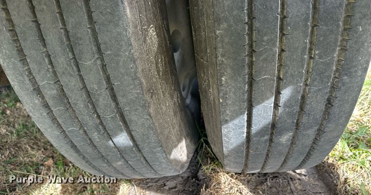 image for item OK9190 2007 Utility 3000R  refrigerated van trailer