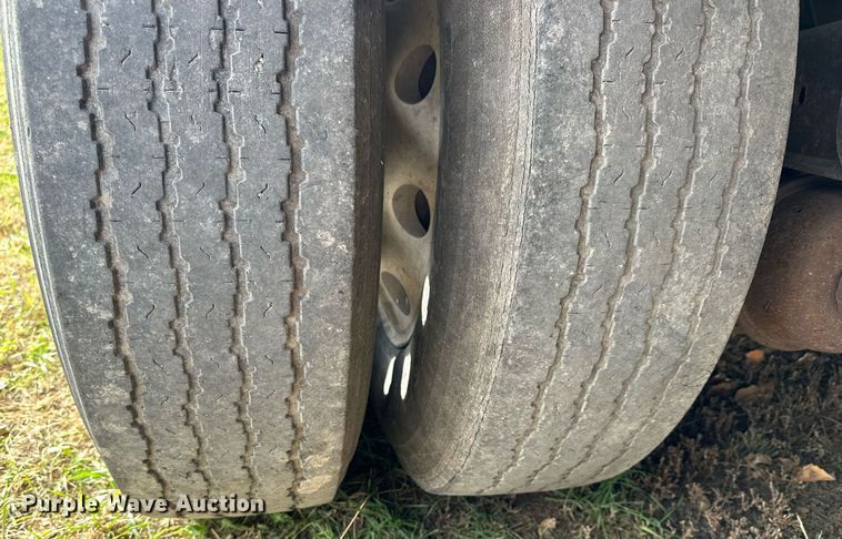 image for item OK9190 2007 Utility 3000R  refrigerated van trailer