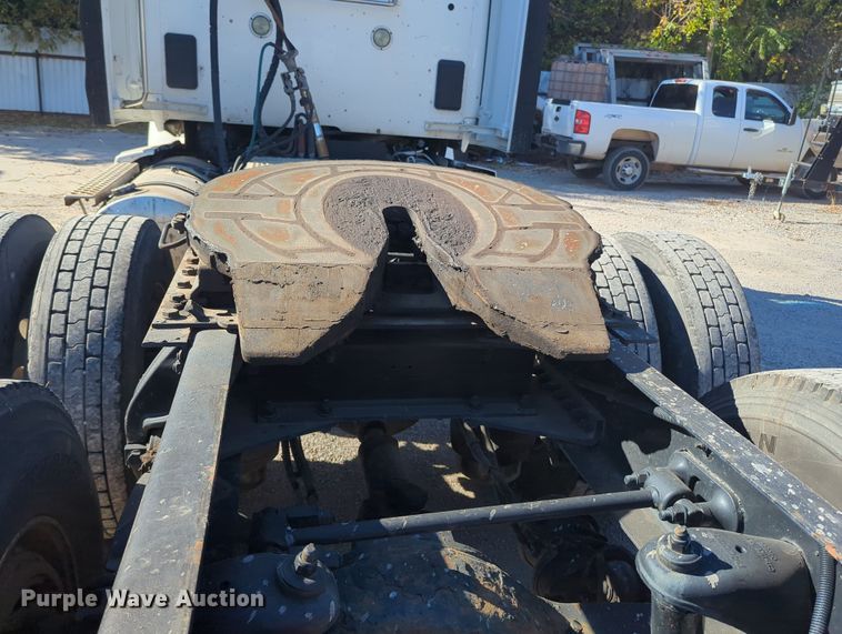 image for item OL9122 2015 Kenworth T680  semi truck