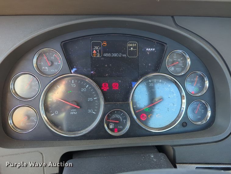 image for item OL9122 2015 Kenworth T680  semi truck