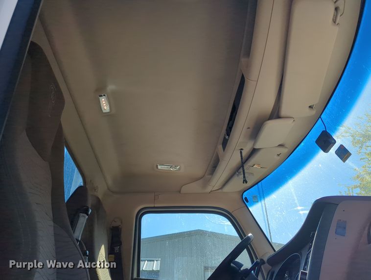 image for item OL9122 2015 Kenworth T680  semi truck