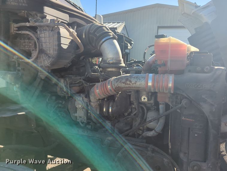 image for item OL9122 2015 Kenworth T680  semi truck