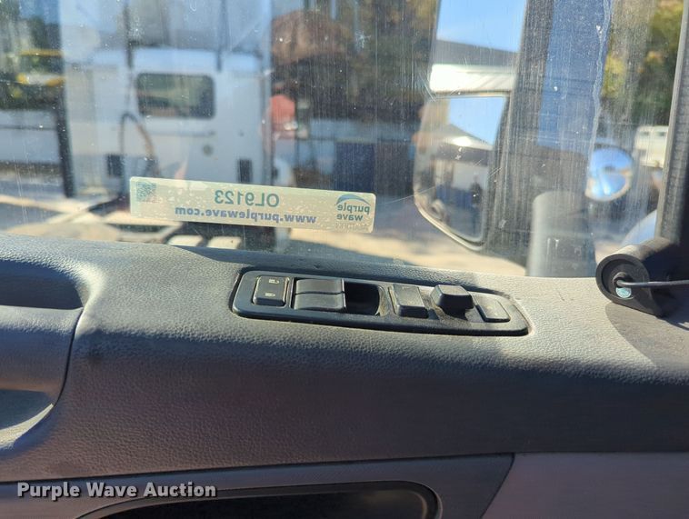 image for item OL9123 2015 Peterbilt 579  semi truck