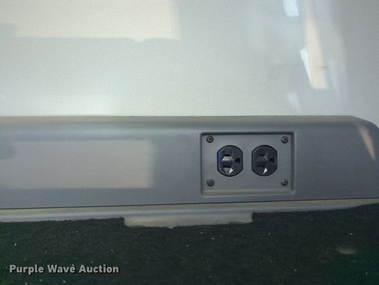 image for item OL9123 2015 Peterbilt 579  semi truck