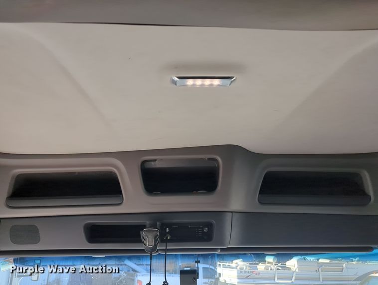 image for item OL9123 2015 Peterbilt 579  semi truck