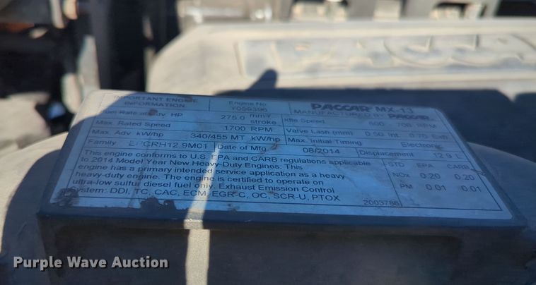 image for item OL9123 2015 Peterbilt 579  semi truck