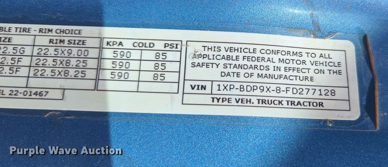 image for item OL9123 2015 Peterbilt 579  semi truck