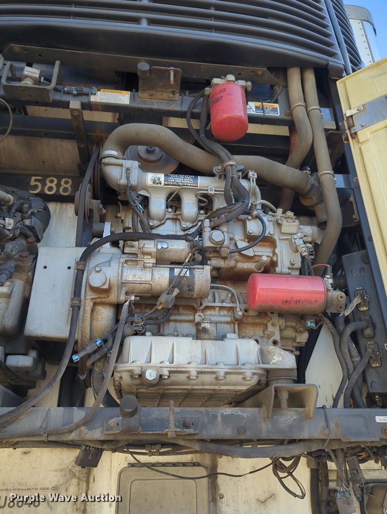 image for item OL9126 2008 Utility  refrigerated van trailer