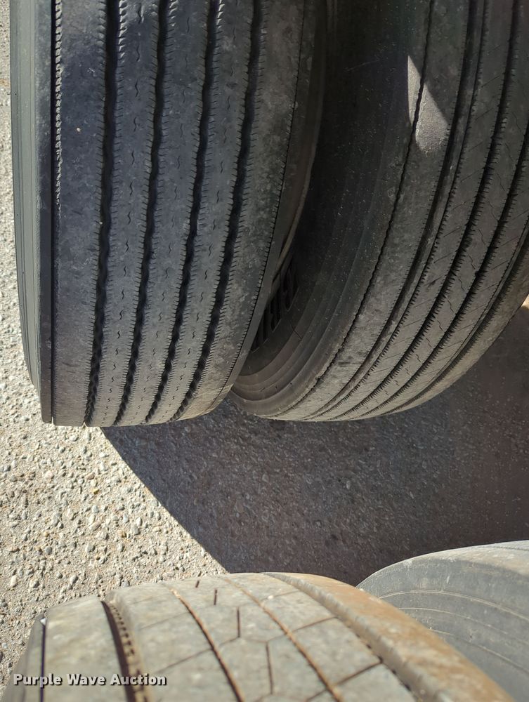 image for item OL9126 2008 Utility  refrigerated van trailer