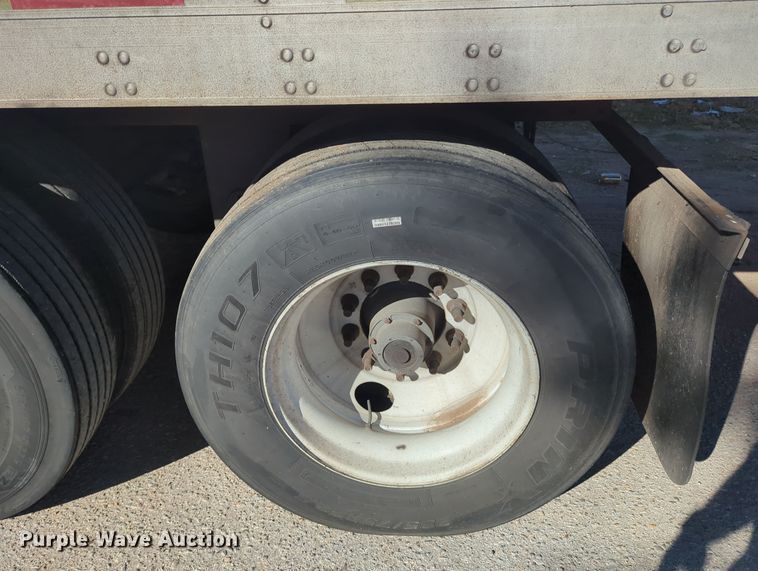 image for item OL9126 2008 Utility  refrigerated van trailer