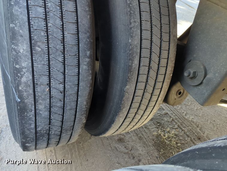 image for item OL9126 2008 Utility  refrigerated van trailer