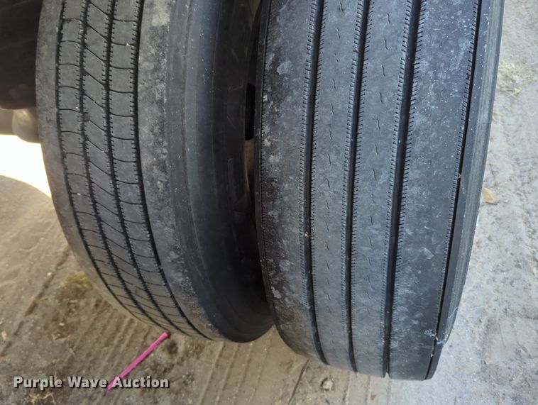 image for item OL9126 2008 Utility  refrigerated van trailer