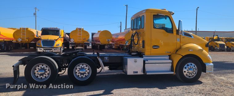 image for item OL9133 2020 Kenworth T680  semi truck