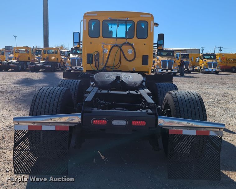 image for item OL9133 2020 Kenworth T680  semi truck