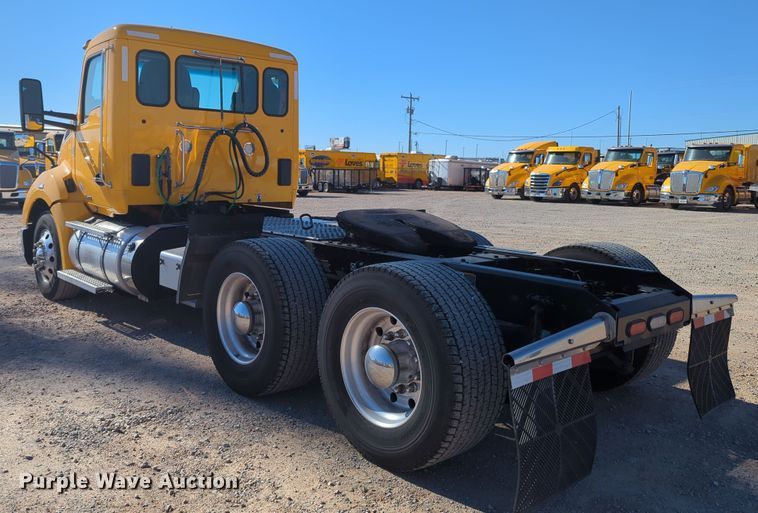 image for item OL9133 2020 Kenworth T680  semi truck