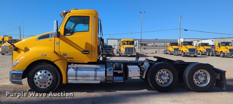 image for item OL9133 2020 Kenworth T680  semi truck