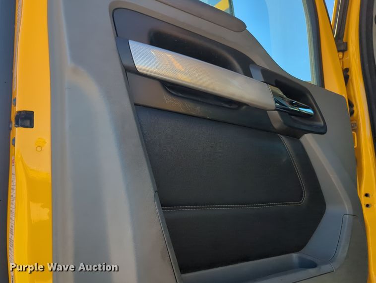 image for item OL9133 2020 Kenworth T680  semi truck