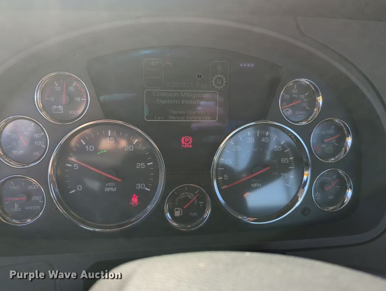 image for item OL9133 2020 Kenworth T680  semi truck