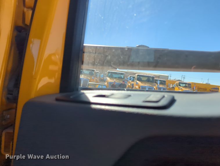 image for item OL9133 2020 Kenworth T680  semi truck