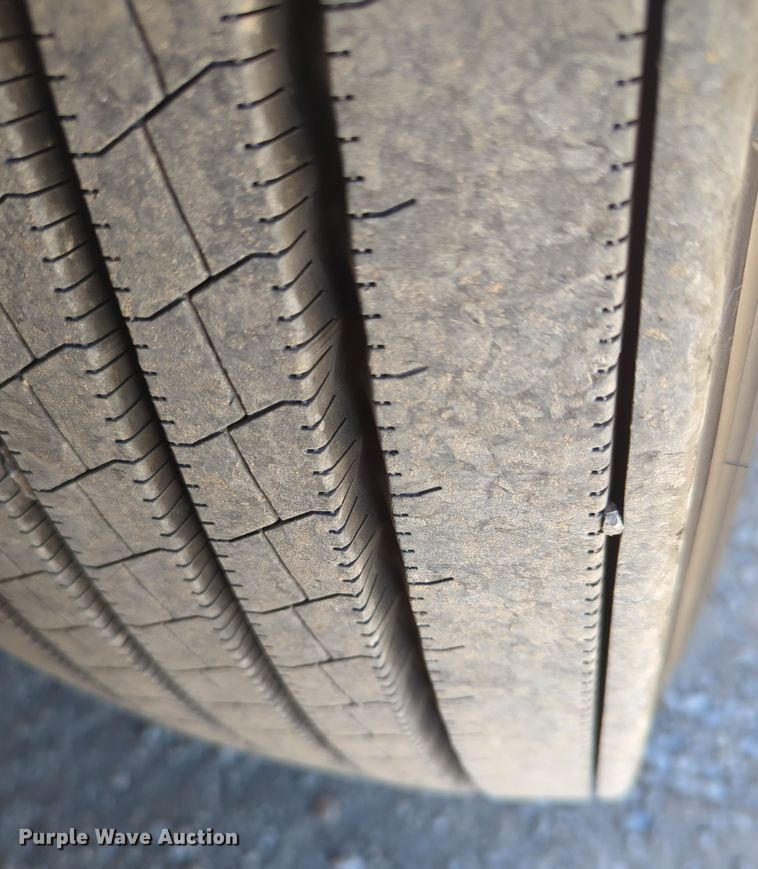 image for item OL9133 2020 Kenworth T680  semi truck