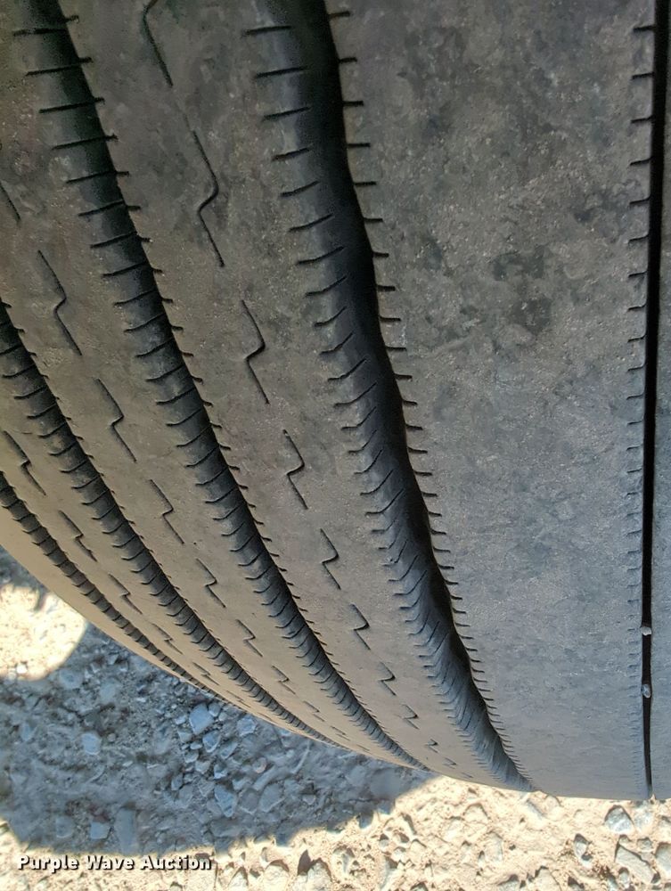 image for item OL9133 2020 Kenworth T680  semi truck