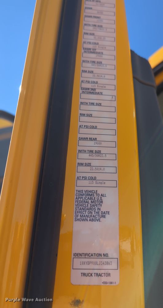 image for item OL9133 2020 Kenworth T680  semi truck