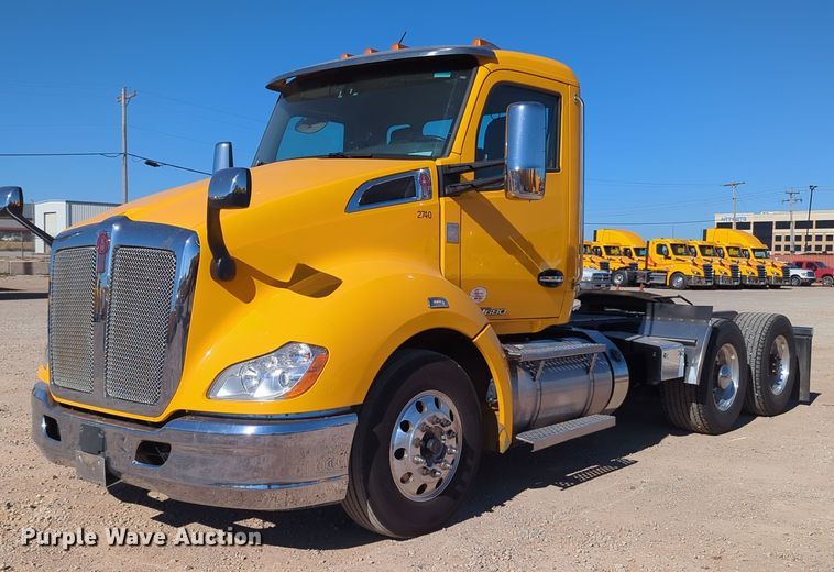 image for item OL9134 2020 Kenworth T680  semi truck