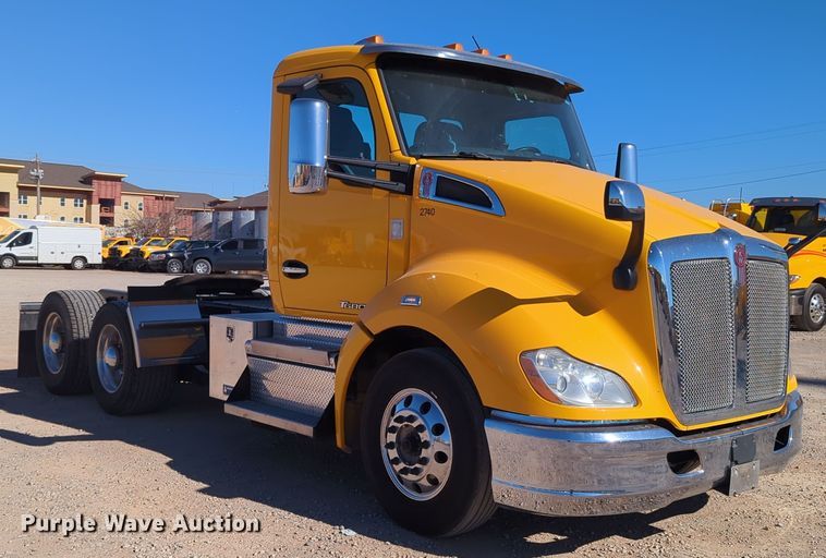image for item OL9134 2020 Kenworth T680  semi truck