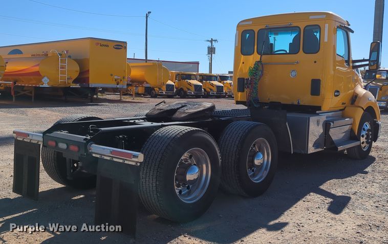 image for item OL9134 2020 Kenworth T680  semi truck