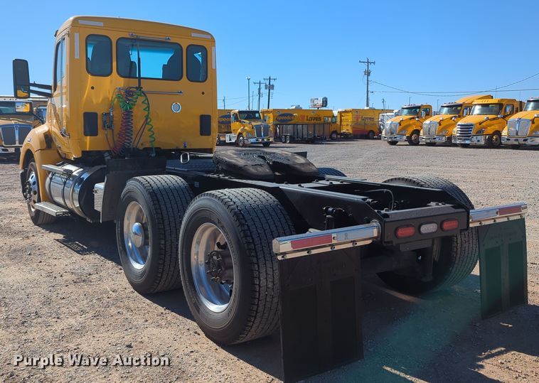 image for item OL9134 2020 Kenworth T680  semi truck