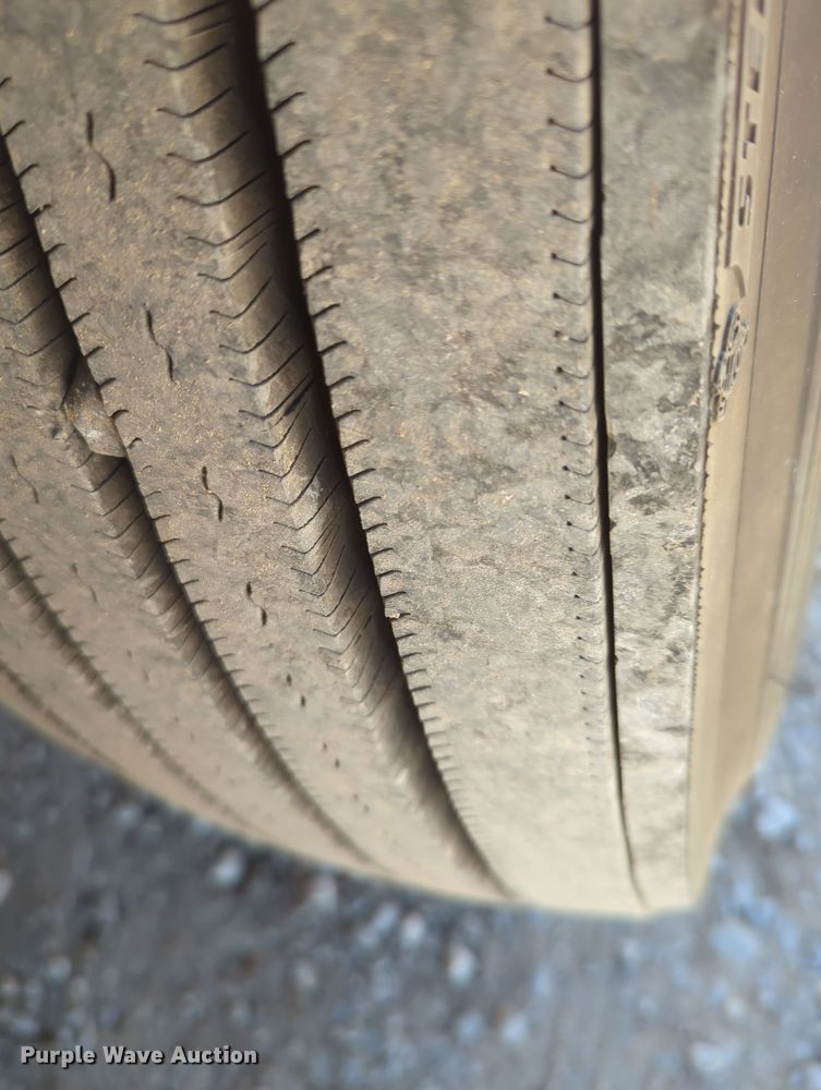 image for item OL9134 2020 Kenworth T680  semi truck