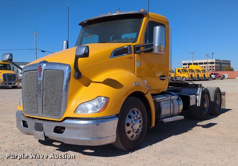 image for item OL9137 2020 Kenworth T680  semi truck