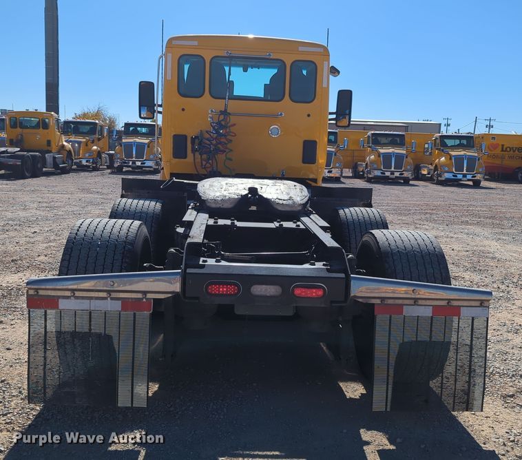image for item OL9137 2020 Kenworth T680  semi truck
