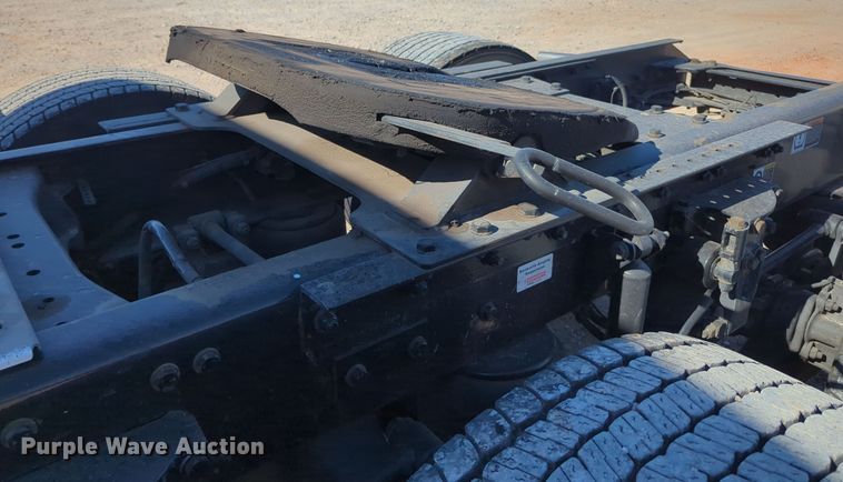 image for item OL9137 2020 Kenworth T680  semi truck