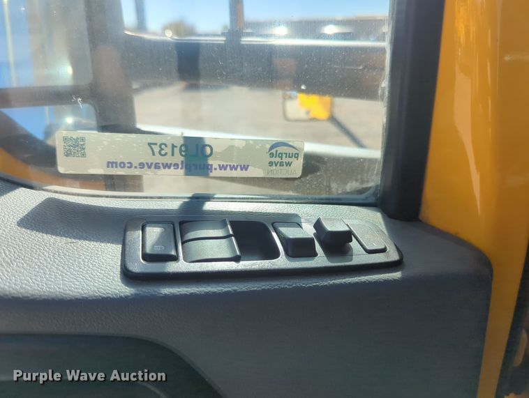 image for item OL9137 2020 Kenworth T680  semi truck