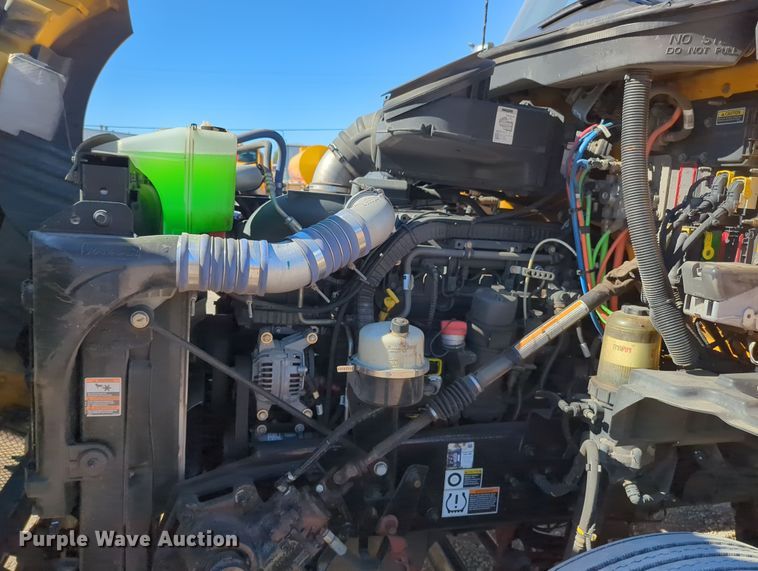 image for item OL9137 2020 Kenworth T680  semi truck