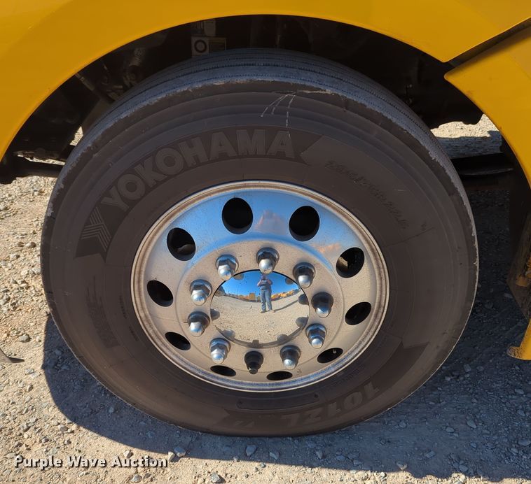 image for item OL9137 2020 Kenworth T680  semi truck