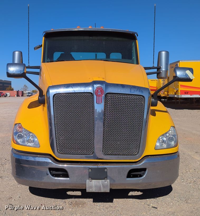 image for item OL9138 2019 Kenworth T680  semi truck
