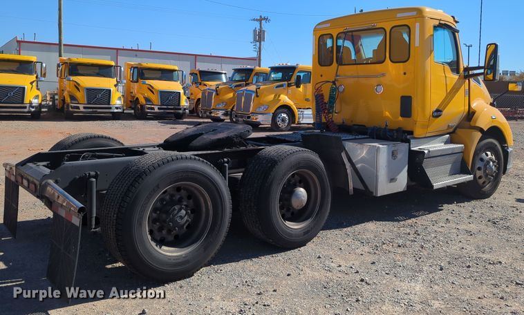 image for item OL9138 2019 Kenworth T680  semi truck