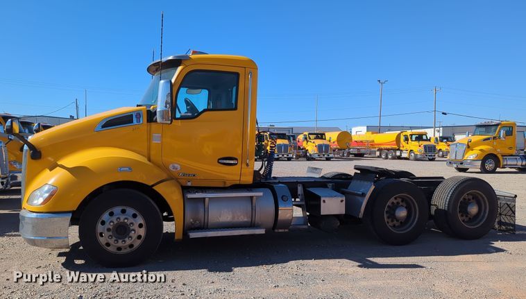 image for item OL9138 2019 Kenworth T680  semi truck
