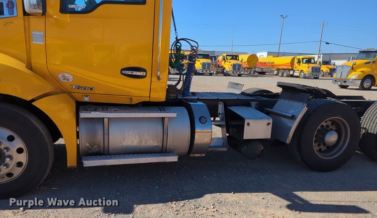 image for item OL9138 2019 Kenworth T680  semi truck