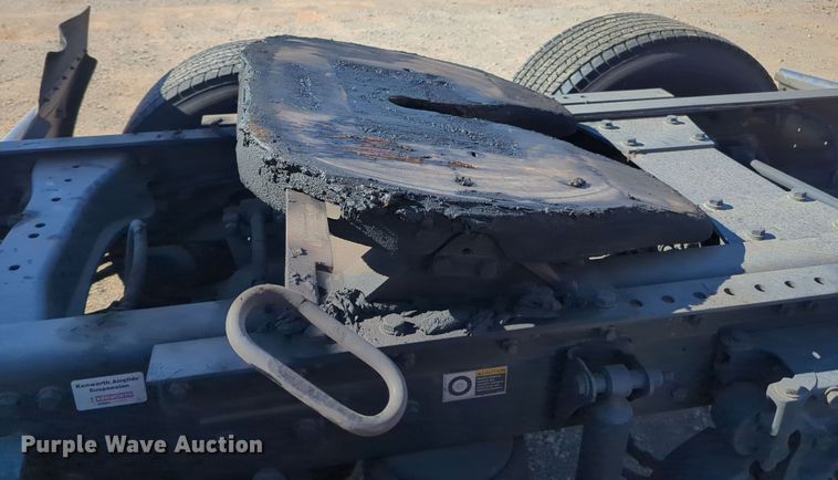 image for item OL9138 2019 Kenworth T680  semi truck