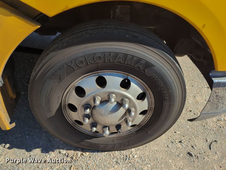 image for item OL9138 2019 Kenworth T680  semi truck